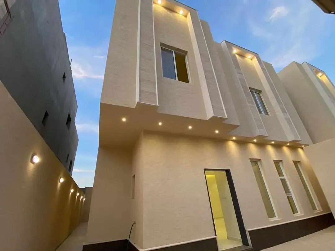 بروفايل الجزيرة للواجهات بالرياض